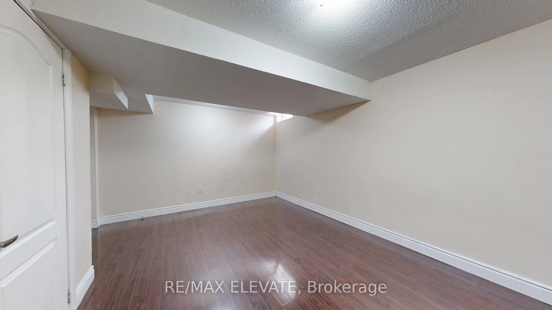 Photo 43 of 45 Castle Oaks Cross, Brampton, Bram East — HOMEH