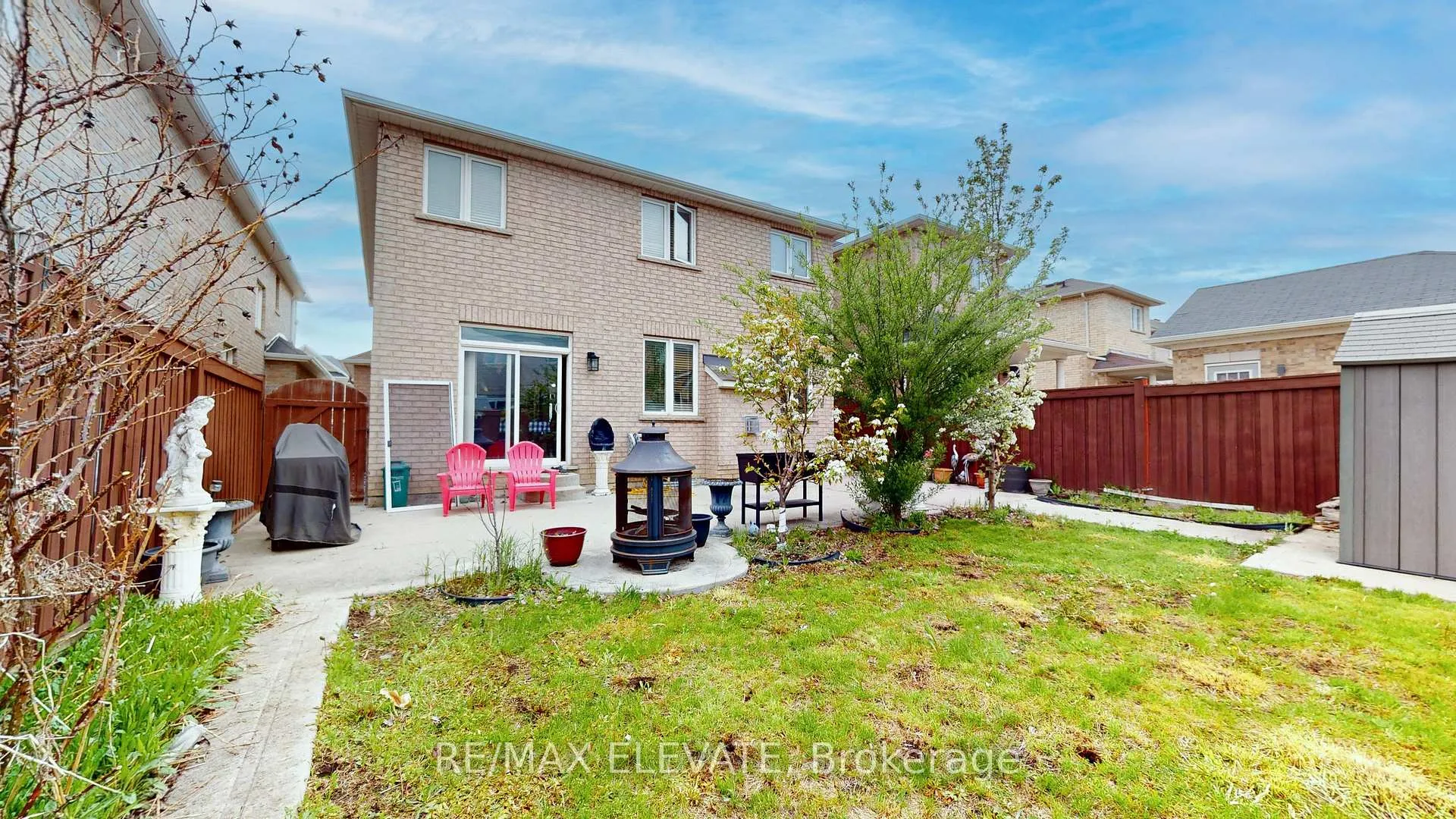 Photo 49 of 45 Castle Oaks Cross, Brampton, Bram East — HOMEH