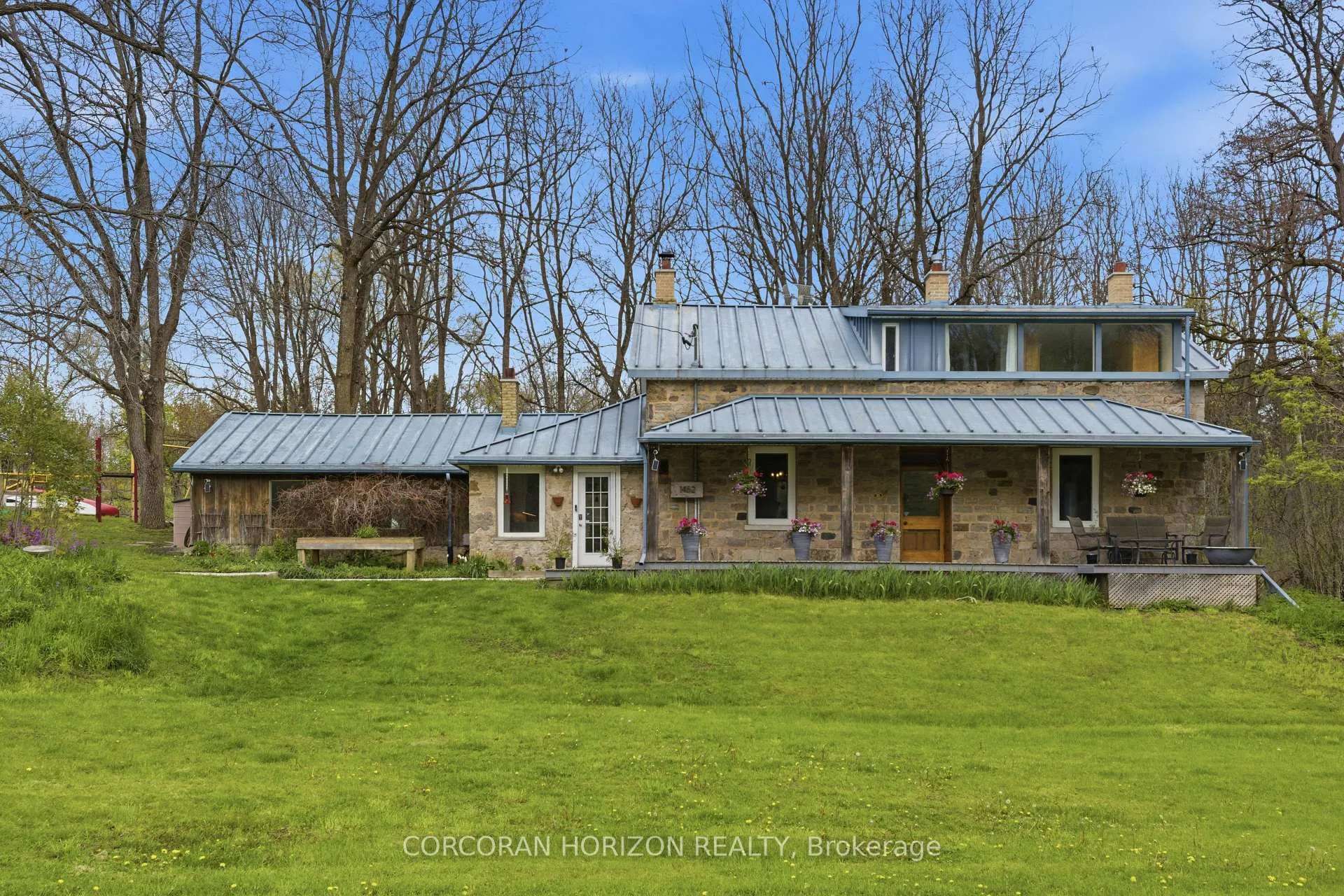 Photo 1 of 1462 Beke Road, North Dumfries — HOMEH