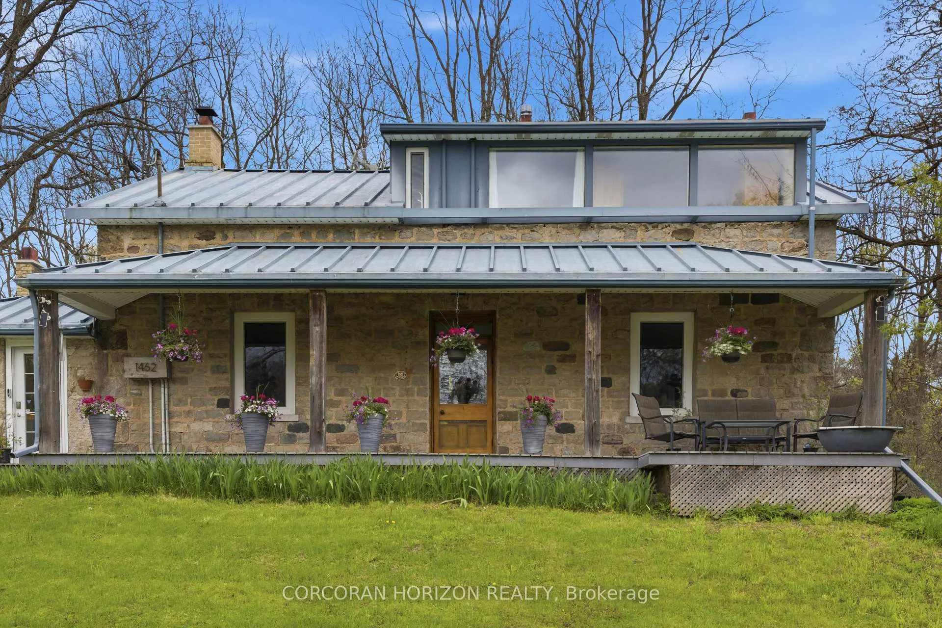 Photo 2 of 1462 Beke Road, North Dumfries — HOMEH