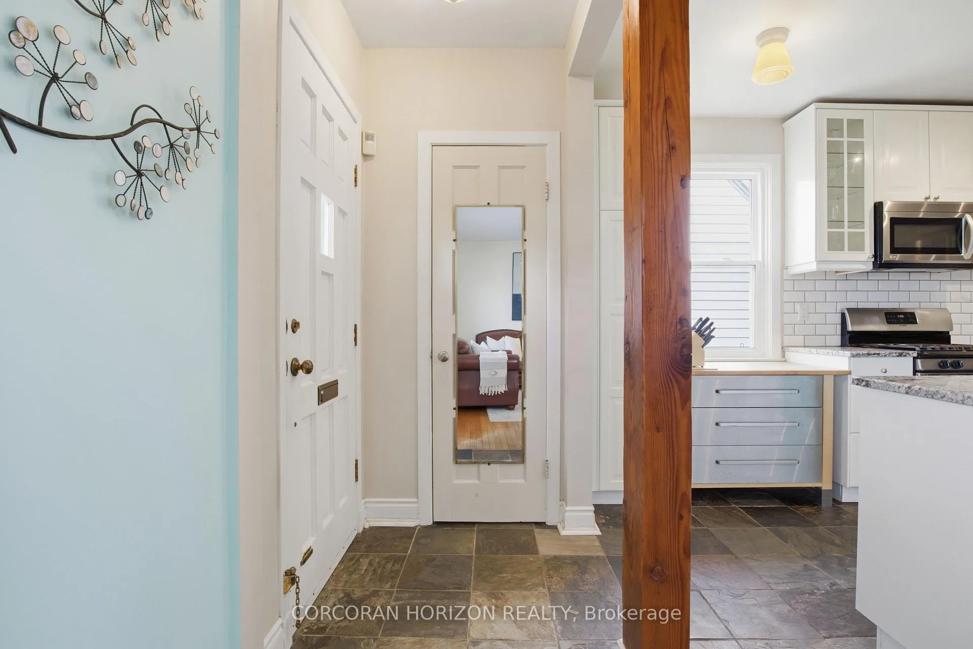 Photo 6 of 14 Lorne Crescent, Kitchener — HOMEH