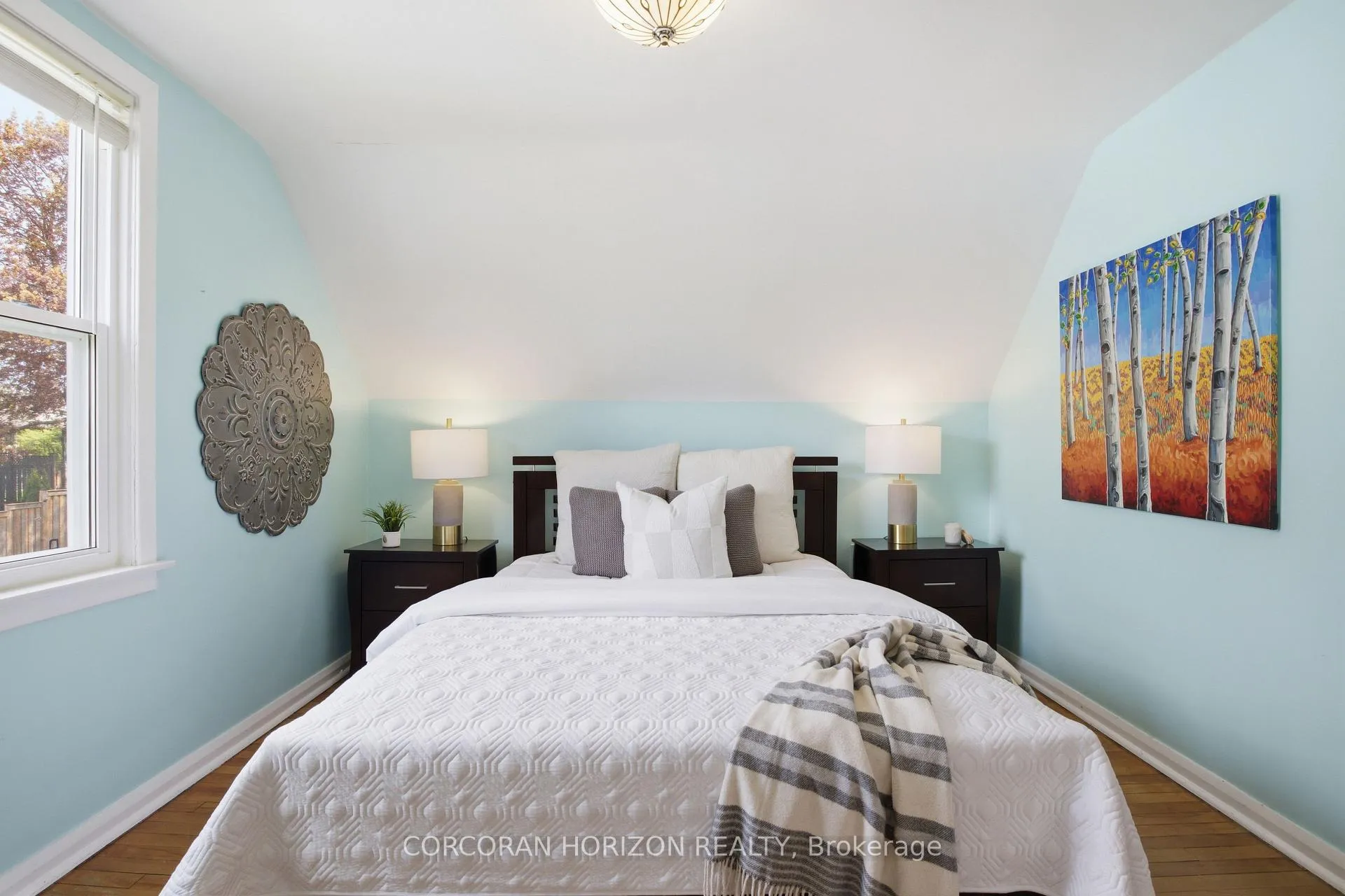 Photo 23 of 14 Lorne Crescent, Kitchener — HOMEH