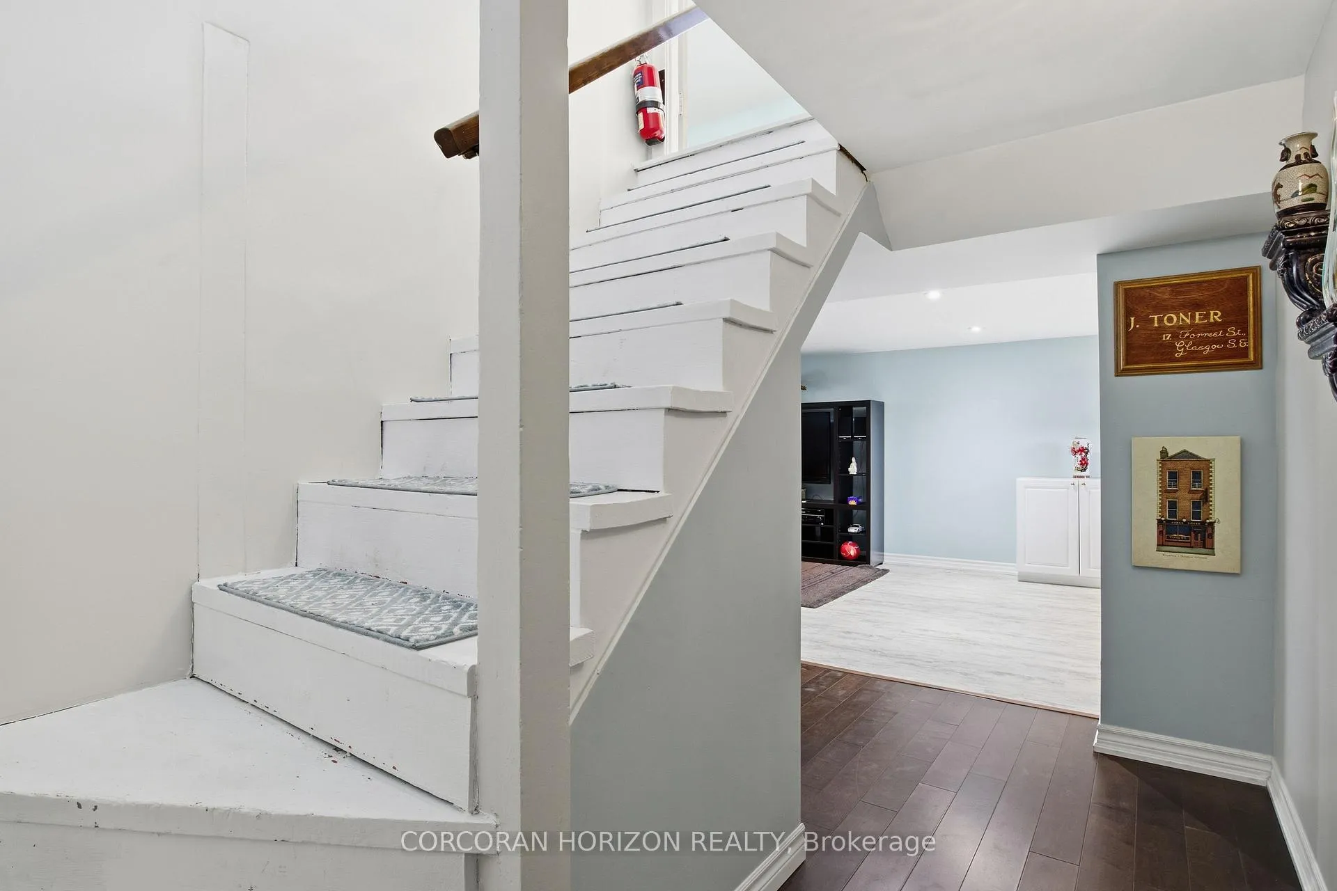 Photo 26 of 14 Lorne Crescent, Kitchener — HOMEH