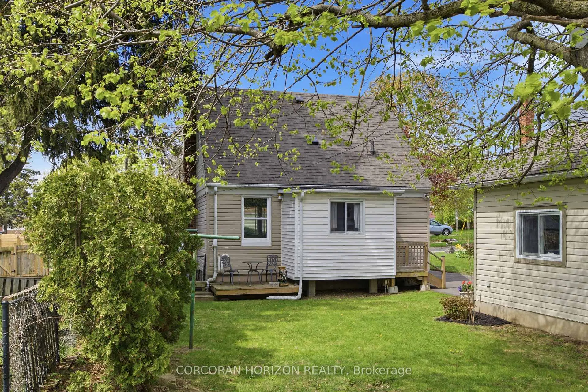 Photo 33 of 14 Lorne Crescent, Kitchener — HOMEH