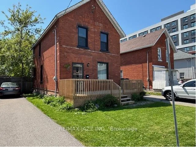 Photo 4 of 177 Athol Street E, Oshawa, Central — HOMEH