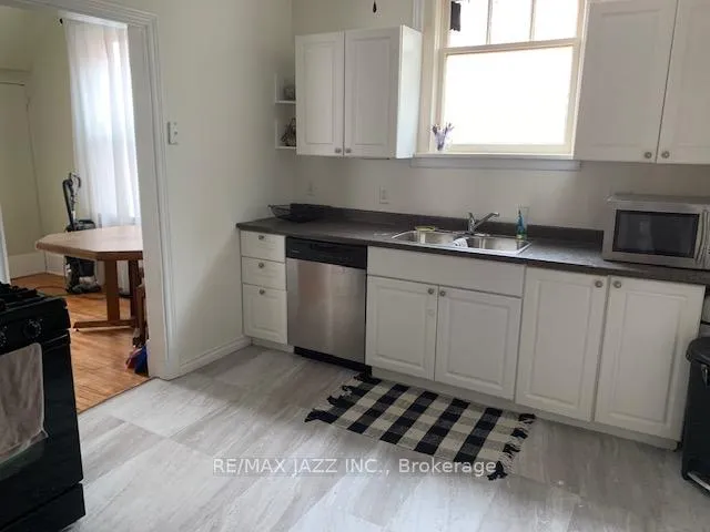 Photo 10 of 177 Athol Street E, Oshawa, Central — HOMEH
