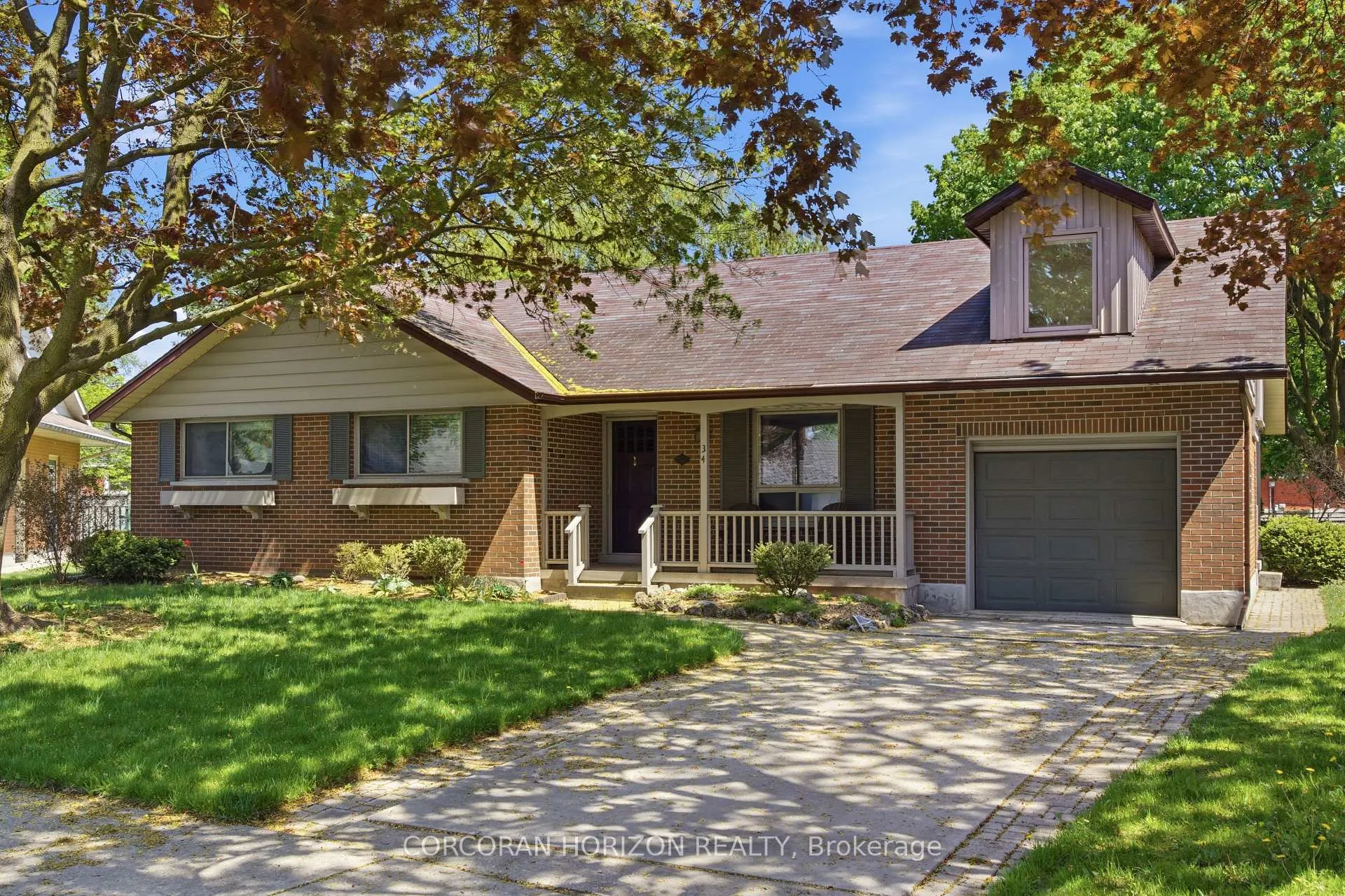 Photo 2 of 34 Yule Place, Kitchener, Stanley Park — HOMEH