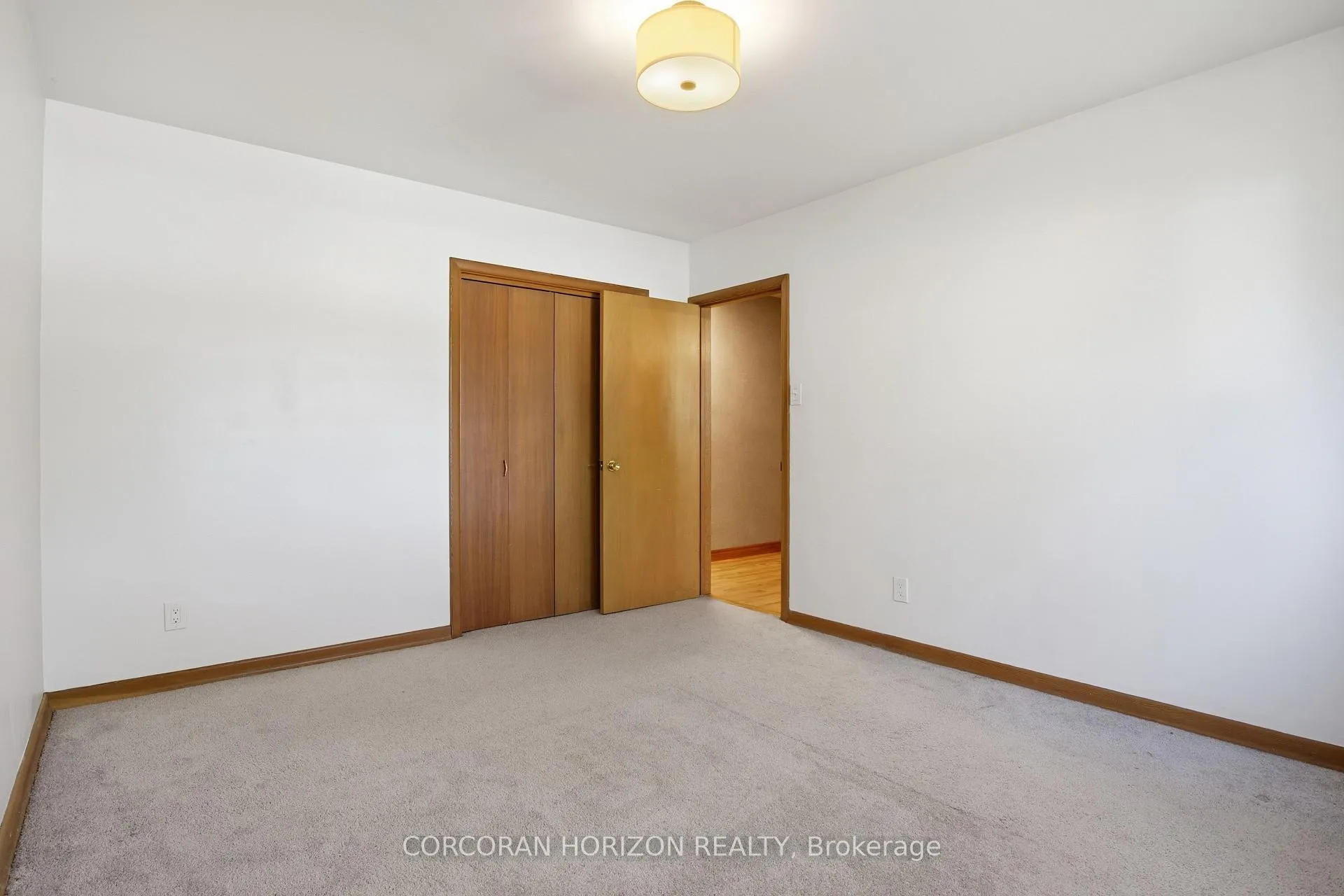 Photo 12 of 34 Yule Place, Kitchener, Stanley Park — HOMEH