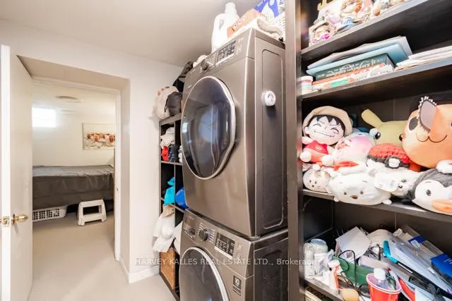 Photo 15 of 56 Amroth Avenue, Toronto, East End-Danforth — HOMEH