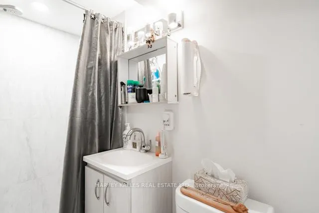 Photo 18 of 56 Amroth Avenue, Toronto, East End-Danforth — HOMEH