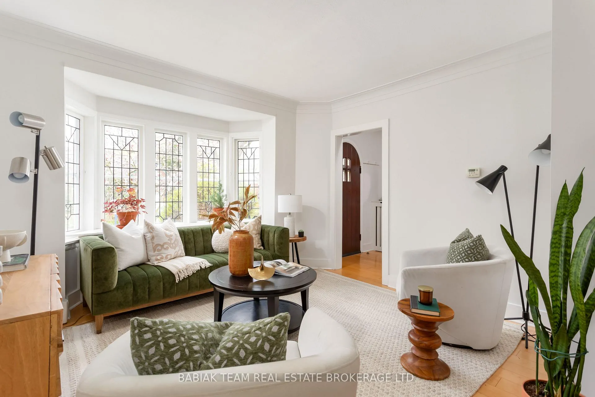 Photo 3 of 16 Coe Hill Drive, Toronto, High Park-Swansea — HOMEH