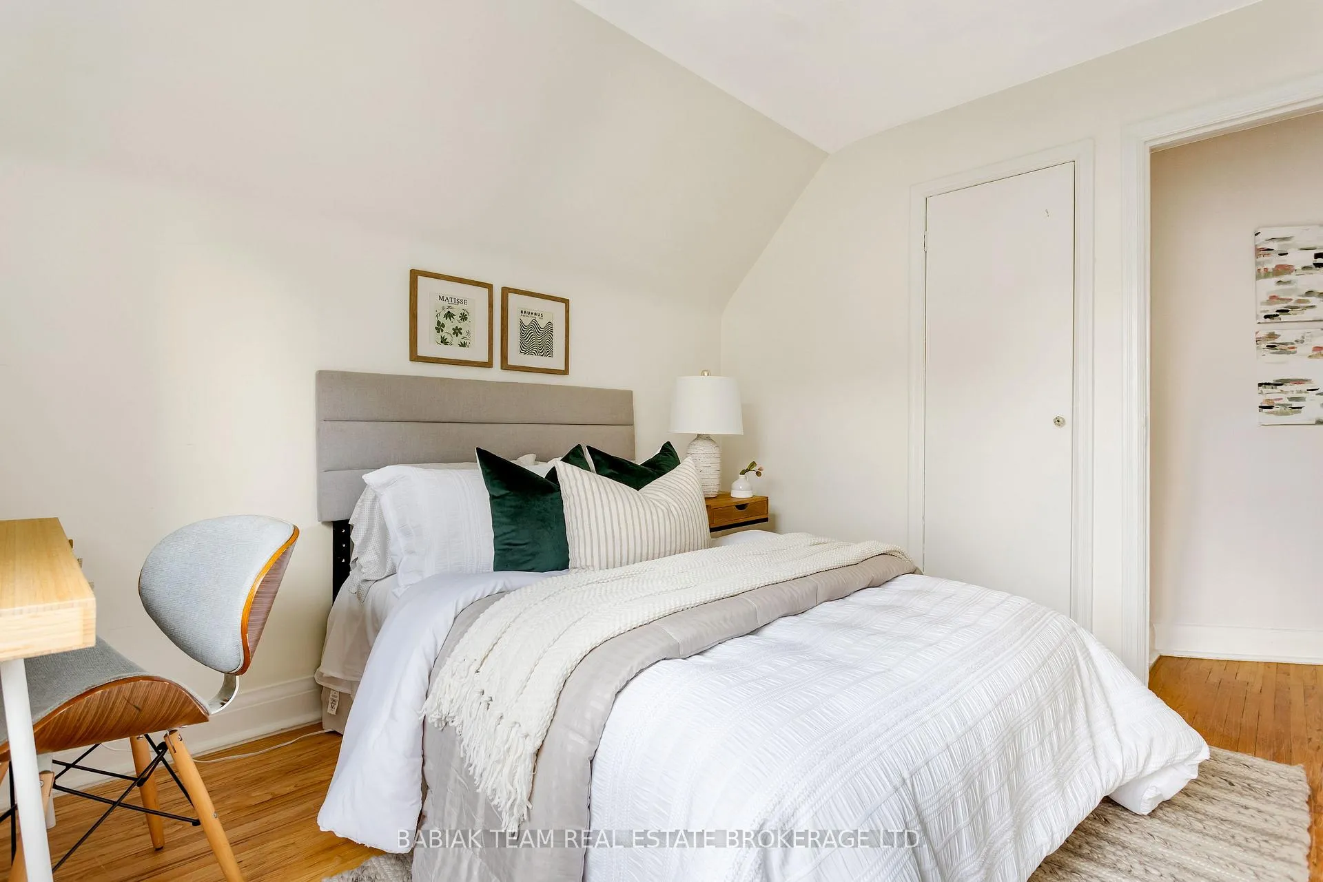 Photo 22 of 16 Coe Hill Drive, Toronto, High Park-Swansea — HOMEH