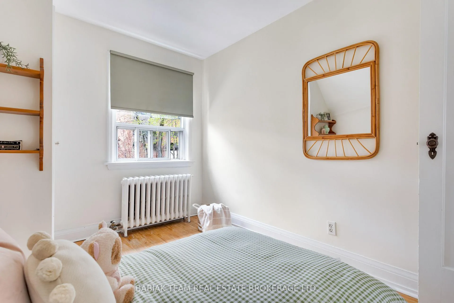 Photo 24 of 16 Coe Hill Drive, Toronto, High Park-Swansea — HOMEH