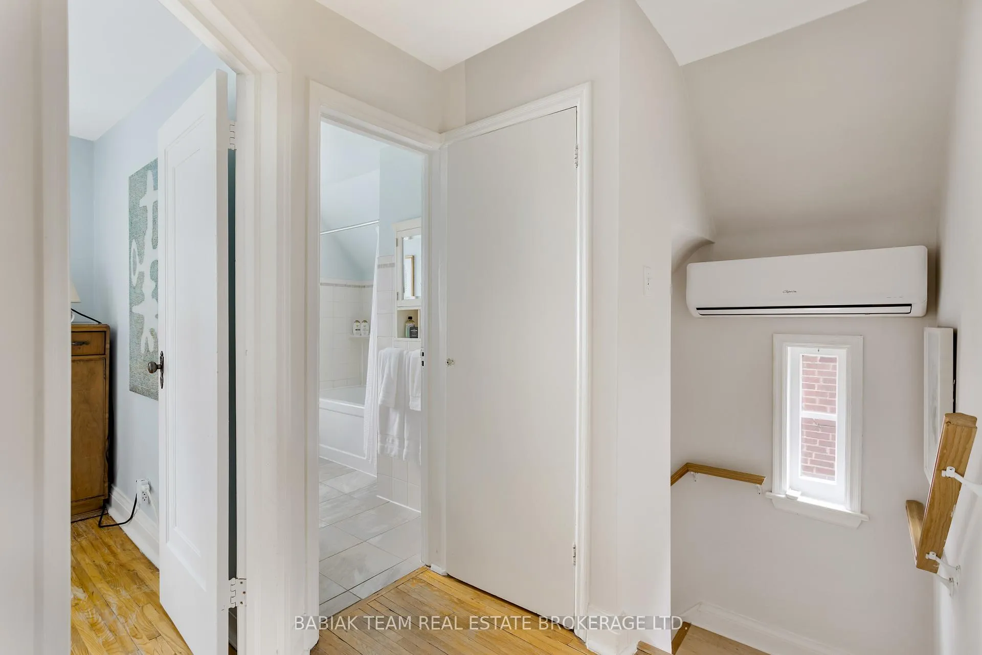 Photo 25 of 16 Coe Hill Drive, Toronto, High Park-Swansea — HOMEH