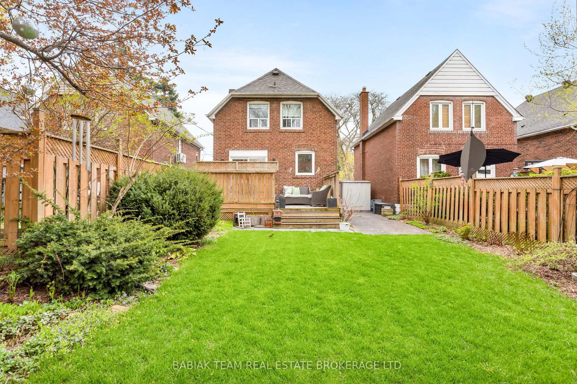 Photo 35 of 16 Coe Hill Drive, Toronto, High Park-Swansea — HOMEH