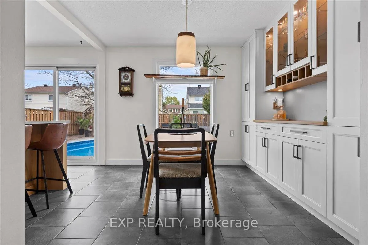 Photo 6 of 1073 St Germain Crescent, Ottawa, Convent Glen North — HOMEH