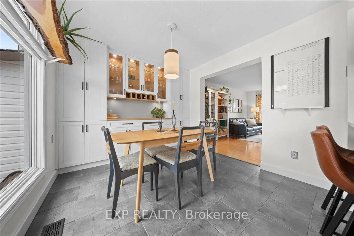 Photo 7 of 1073 St Germain Crescent, Ottawa, Convent Glen North — HOMEH