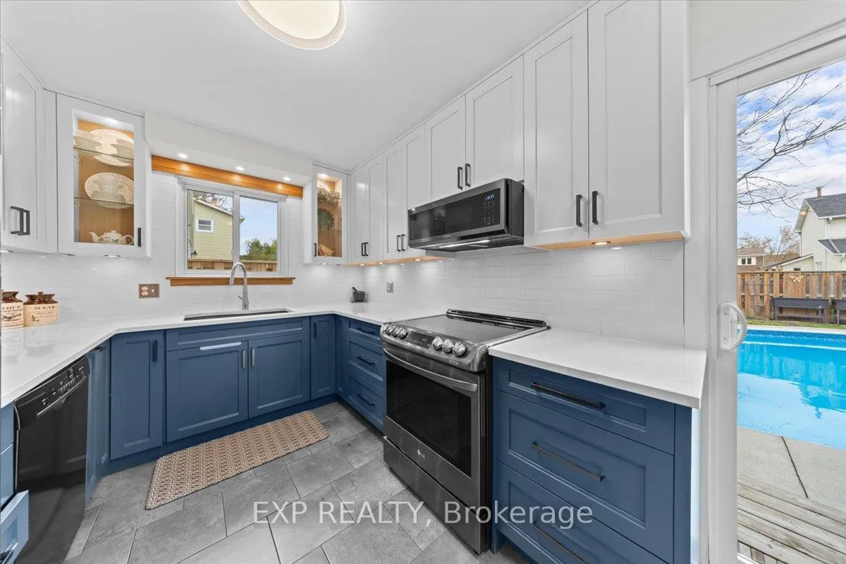 Photo 11 of 1073 St Germain Crescent, Ottawa, Convent Glen North — HOMEH