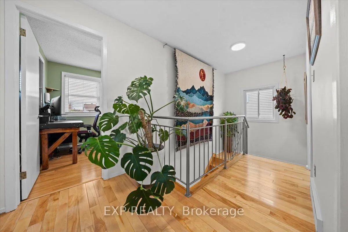 Photo 15 of 1073 St Germain Crescent, Ottawa, Convent Glen North — HOMEH
