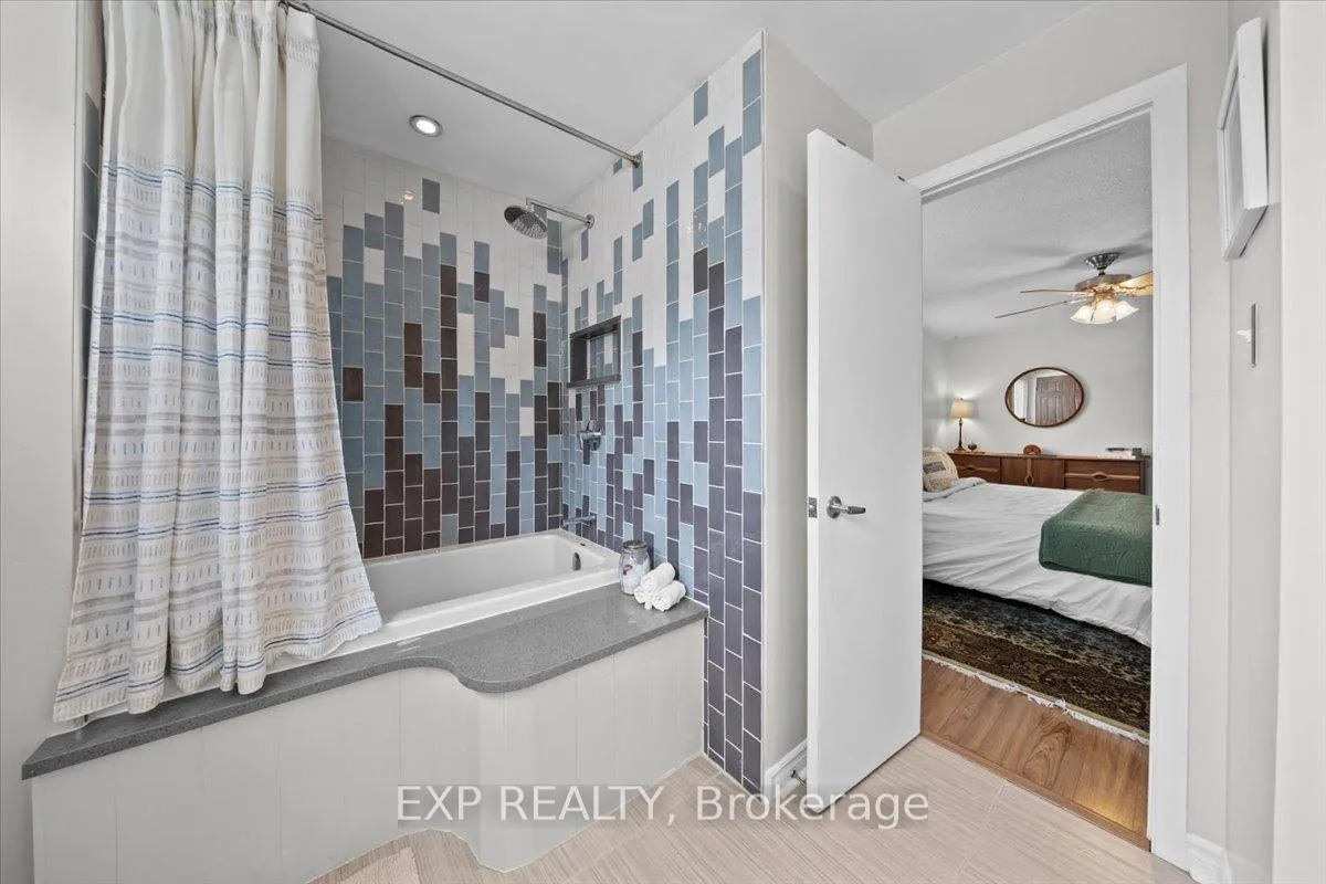 Photo 24 of 1073 St Germain Crescent, Ottawa, Convent Glen North — HOMEH