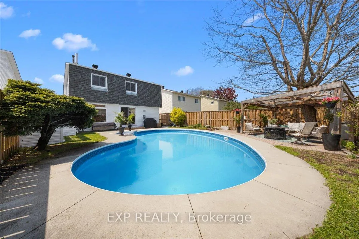 Photo 32 of 1073 St Germain Crescent, Ottawa, Convent Glen North — HOMEH