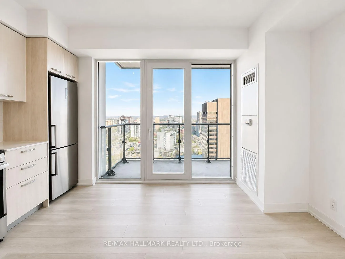 Photo 3 of Unit 2202, 75 James Street S, Hamilton, Corktown — HOMEH