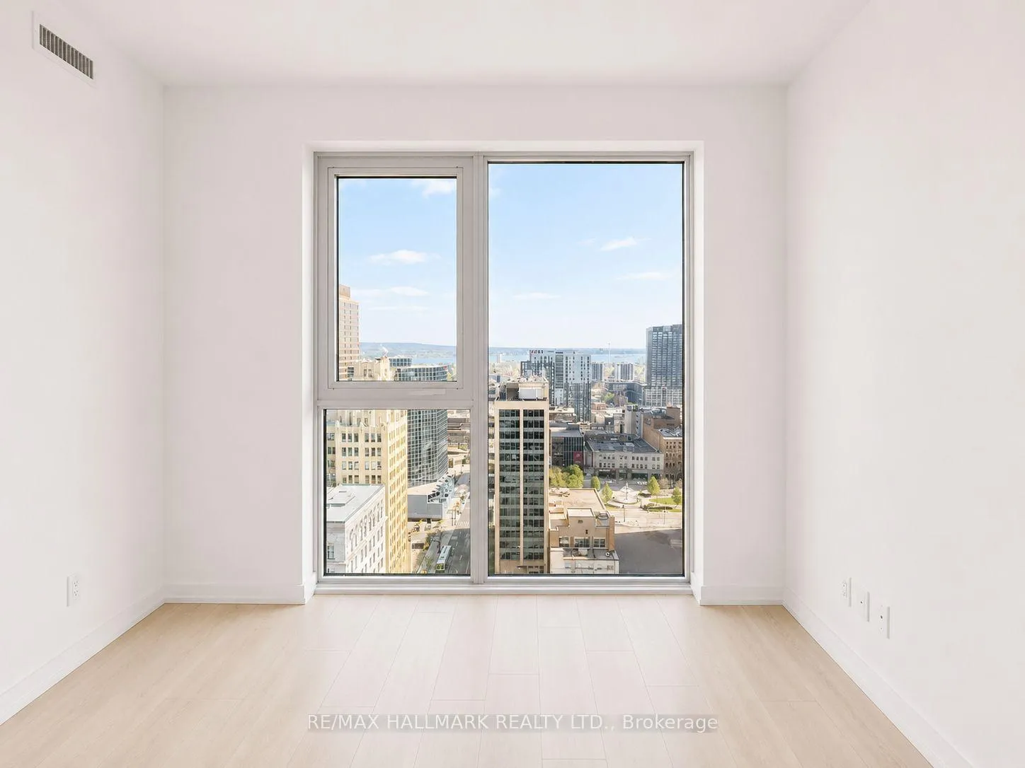 Photo 9 of Unit 2202, 75 James Street S, Hamilton, Corktown — HOMEH