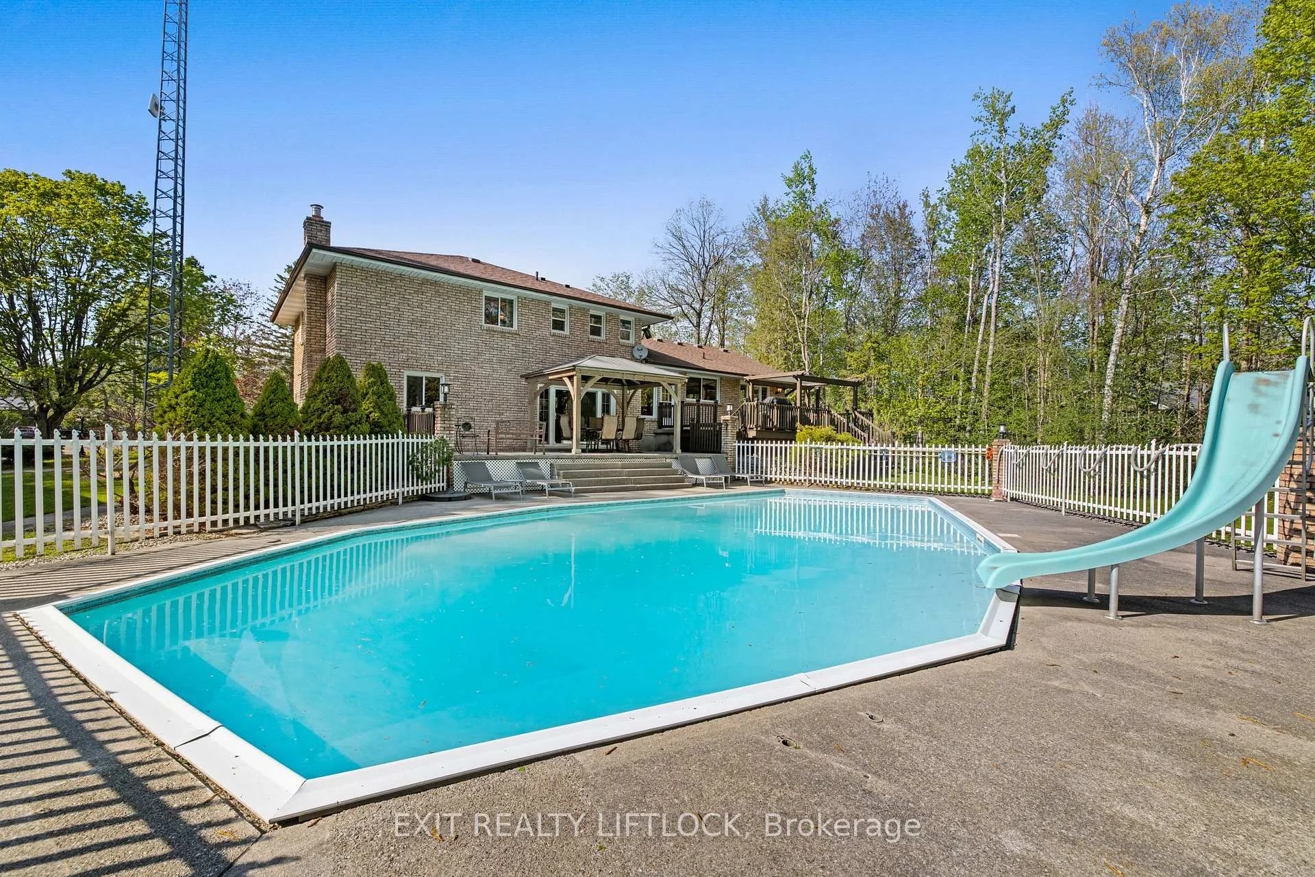 Photo 6 of 2225 Parkhill Road W, Cavan Monaghan, Cavan-Monaghan — HOMEH