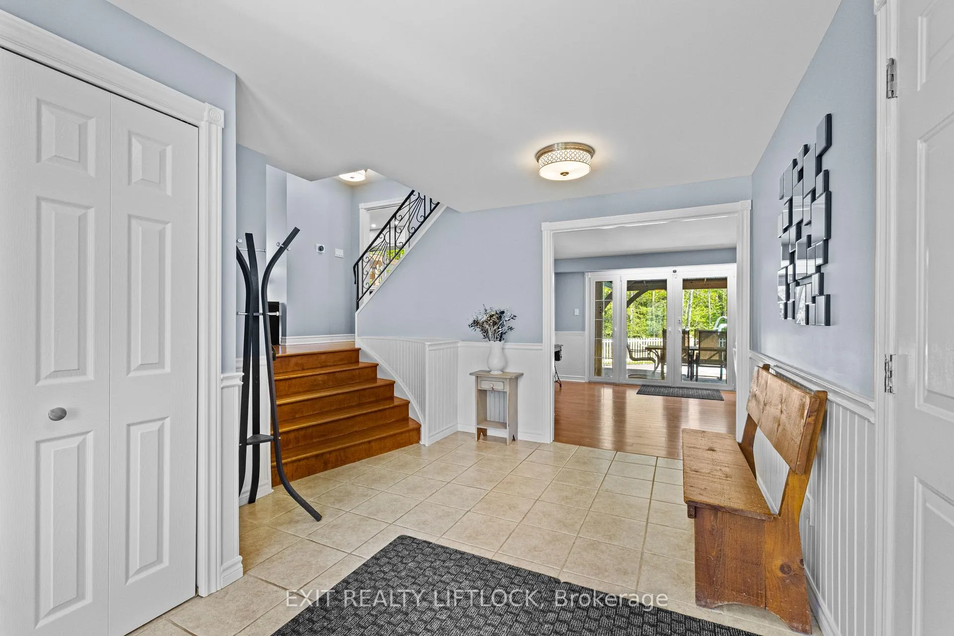 Photo 8 of 2225 Parkhill Road W, Cavan Monaghan, Cavan-Monaghan — HOMEH