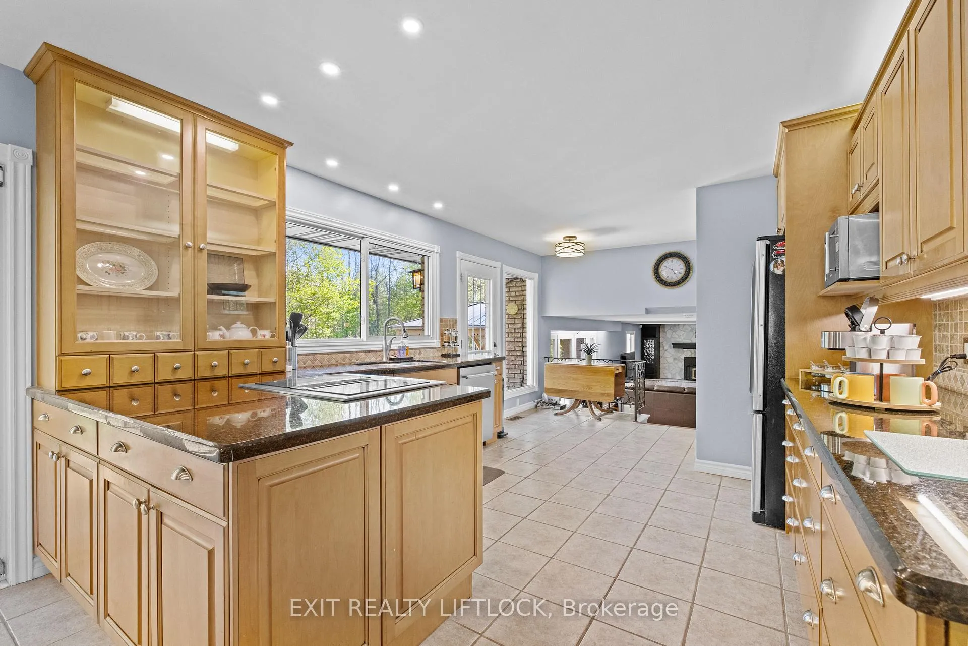 Photo 16 of 2225 Parkhill Road W, Cavan Monaghan, Cavan-Monaghan — HOMEH
