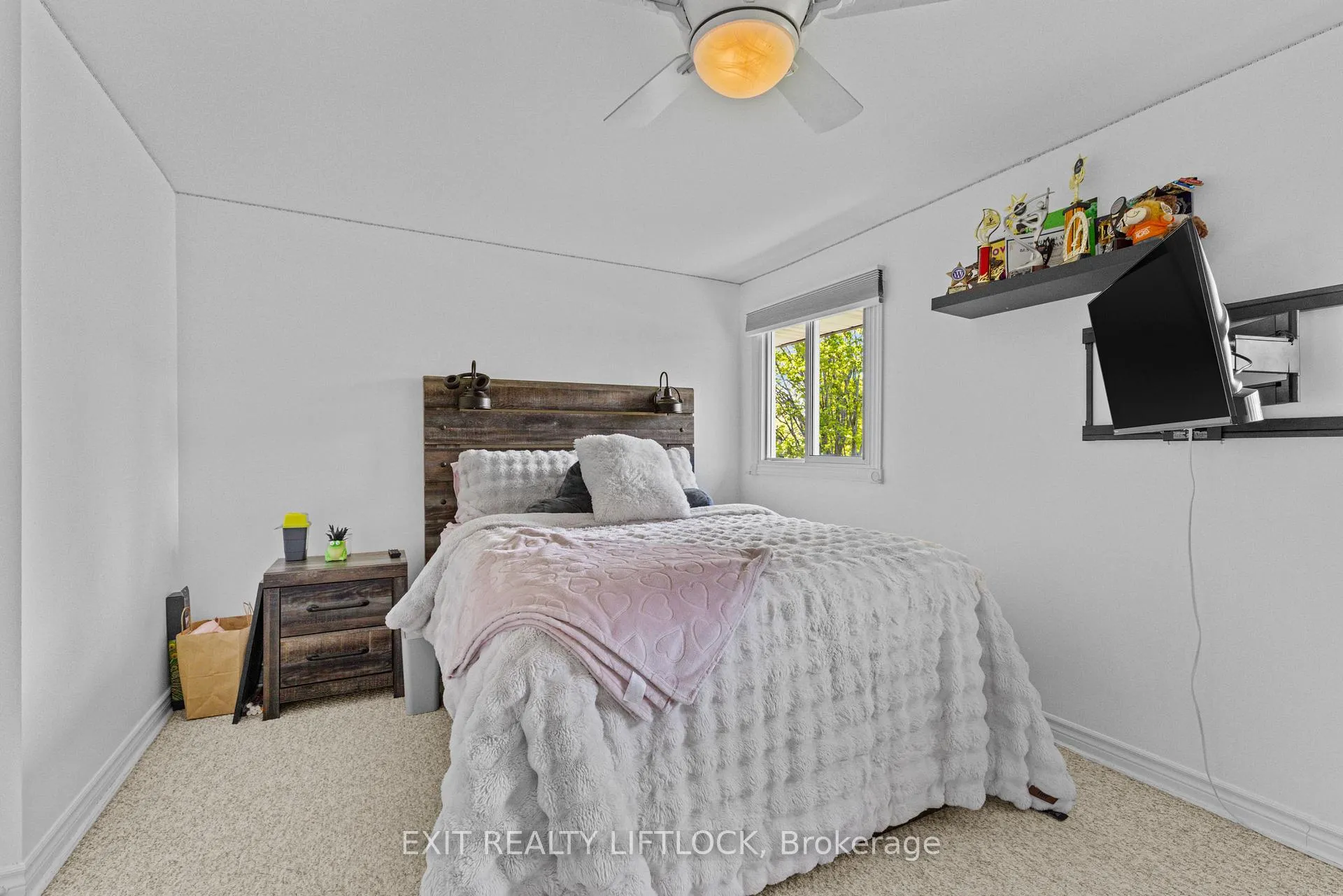 Photo 23 of 2225 Parkhill Road W, Cavan Monaghan, Cavan-Monaghan — HOMEH