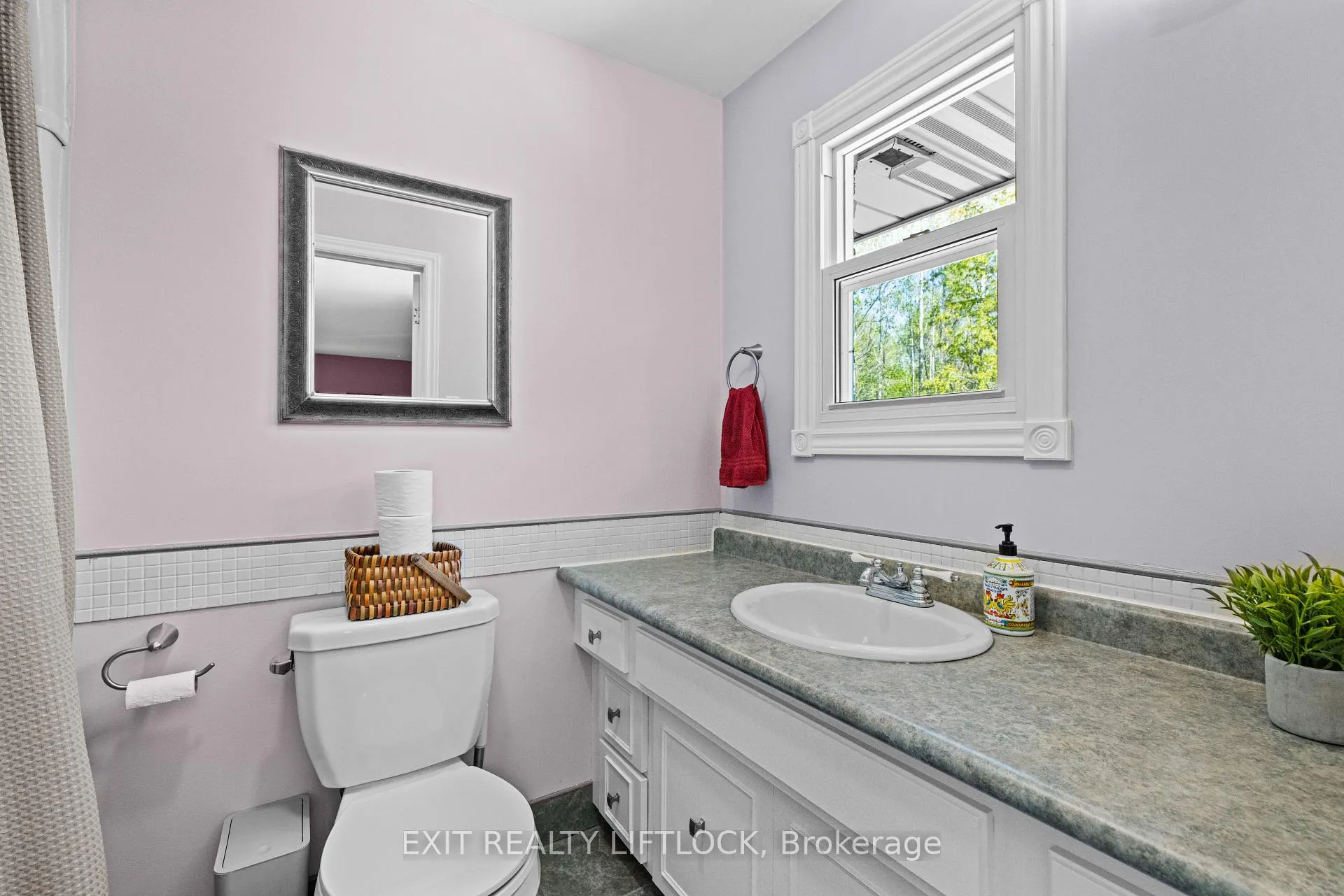 Photo 25 of 2225 Parkhill Road W, Cavan Monaghan, Cavan-Monaghan — HOMEH