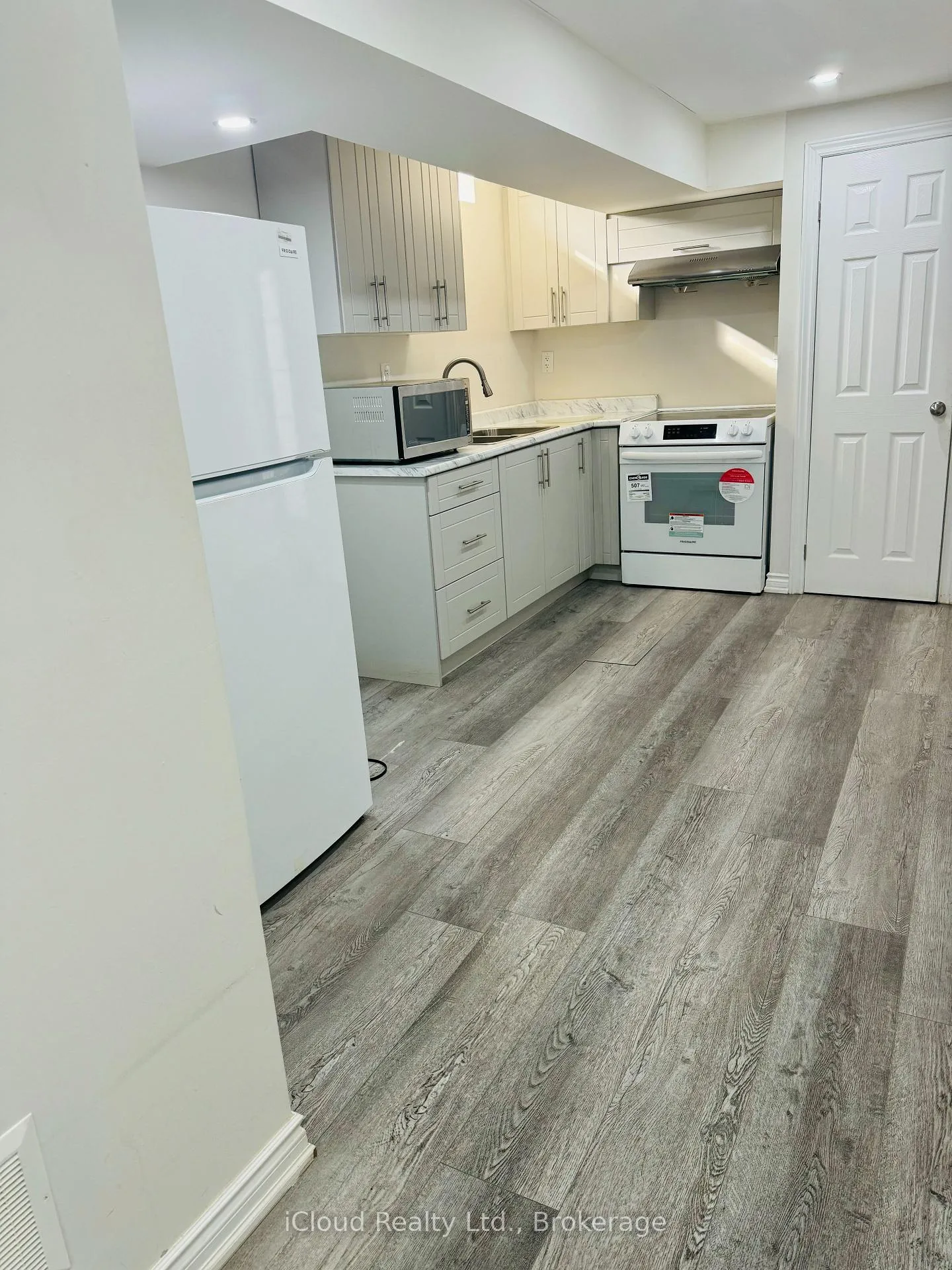 Photo 1 of 42 Williamson Drive, Brampton, Fletcher's Meadow — HOMEH