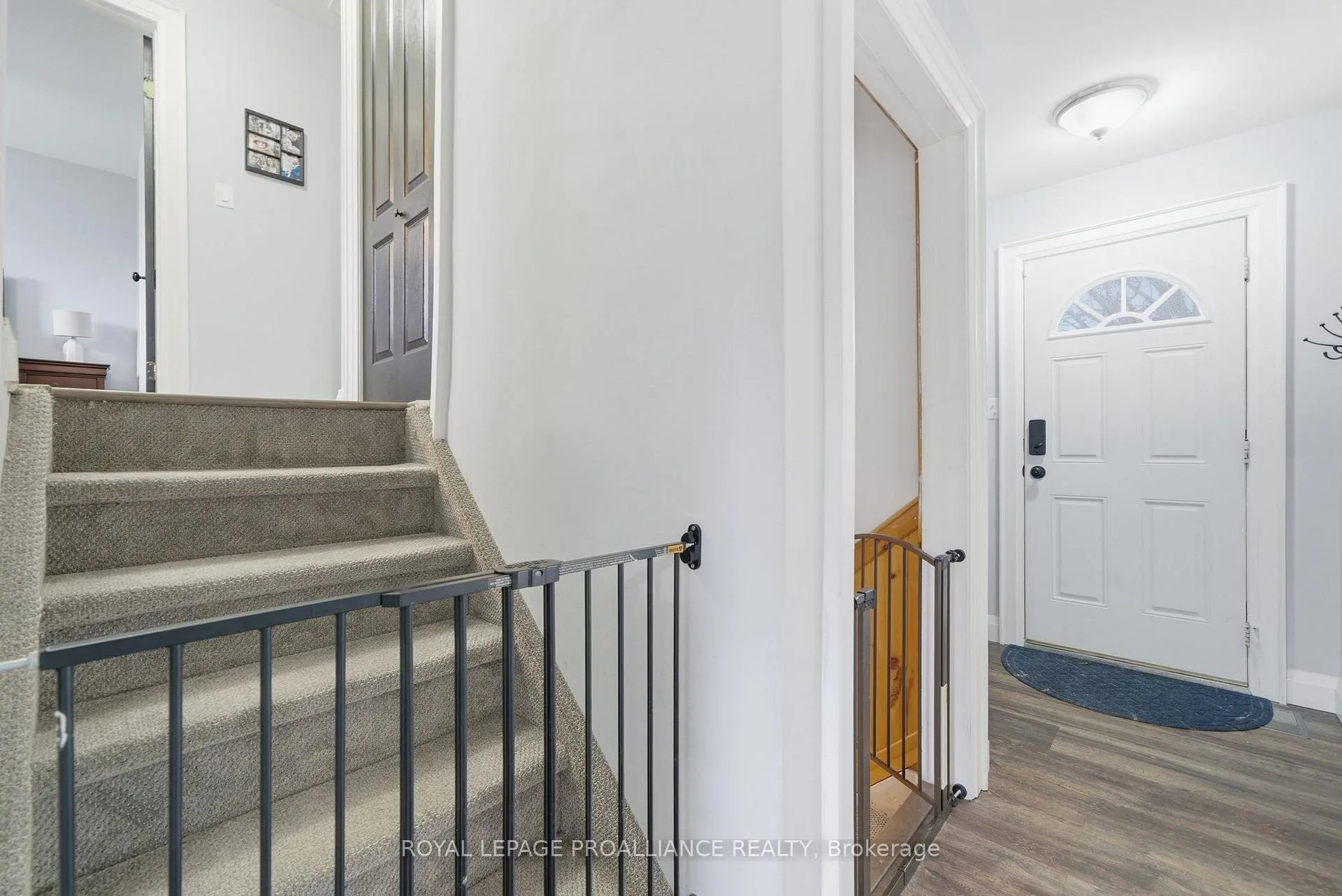 Photo 20 of 584 Whites Road, Quinte West, Sidney Ward — HOMEH