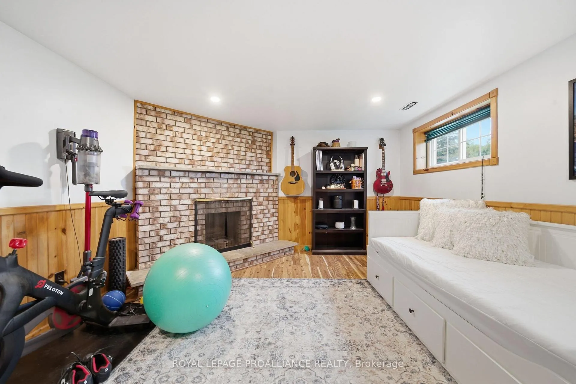 Photo 29 of 584 Whites Road, Quinte West, Sidney Ward — HOMEH