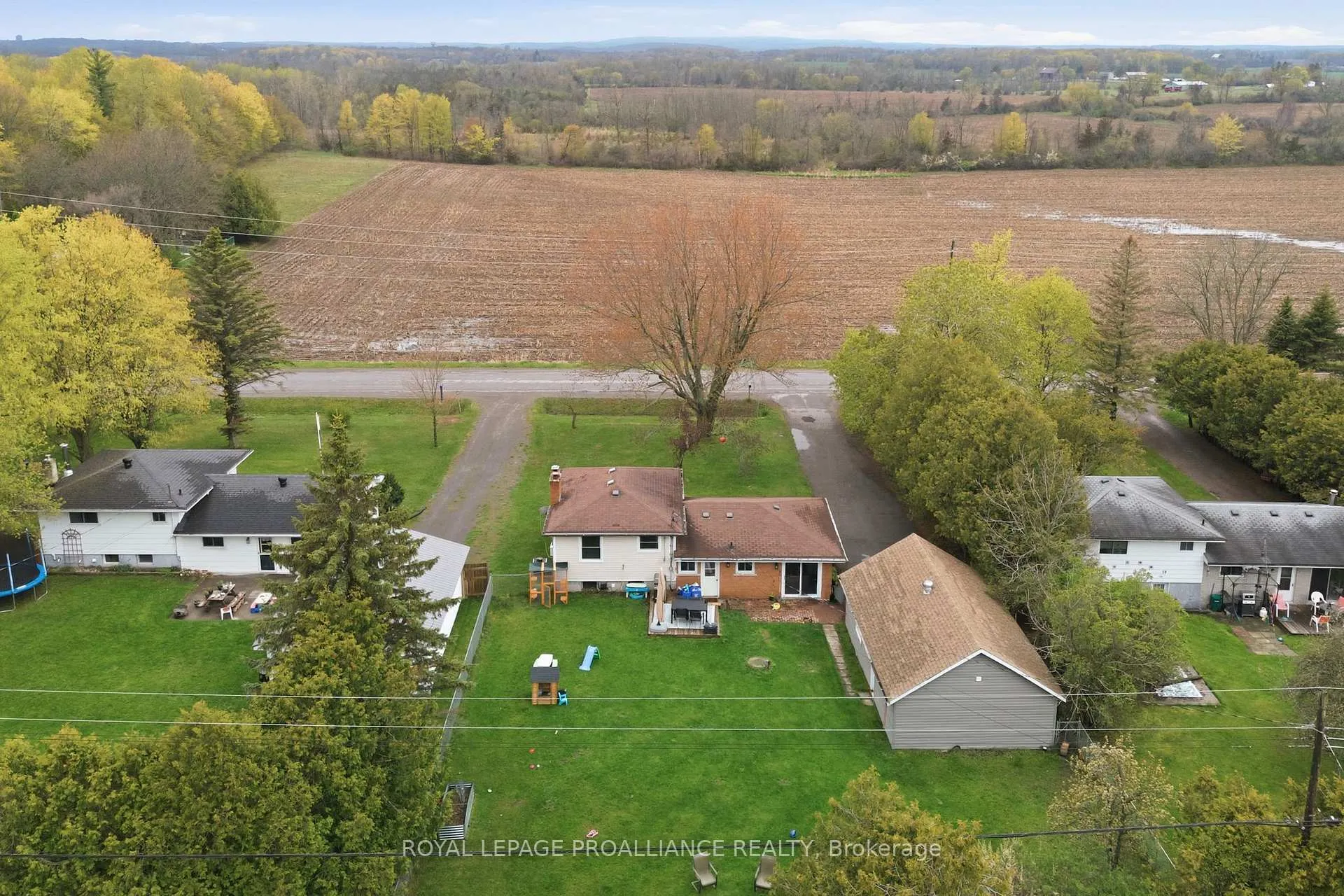 Photo 32 of 584 Whites Road, Quinte West, Sidney Ward — HOMEH