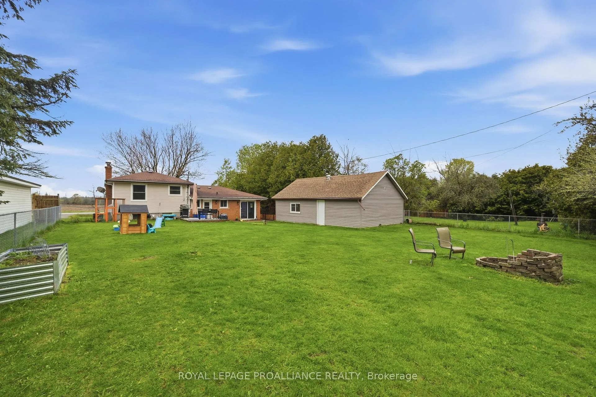 Photo 33 of 584 Whites Road, Quinte West, Sidney Ward — HOMEH