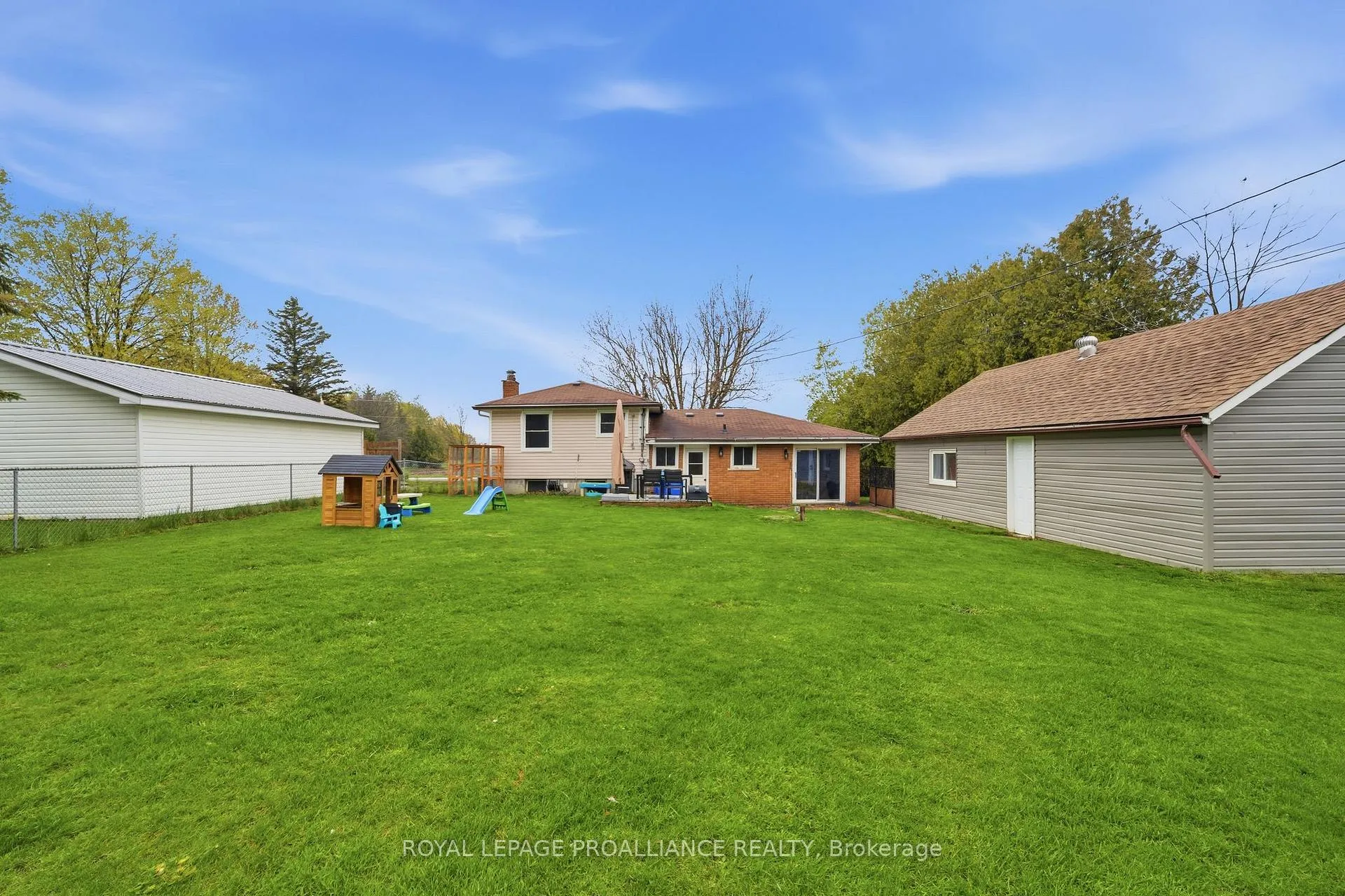 Photo 34 of 584 Whites Road, Quinte West, Sidney Ward — HOMEH