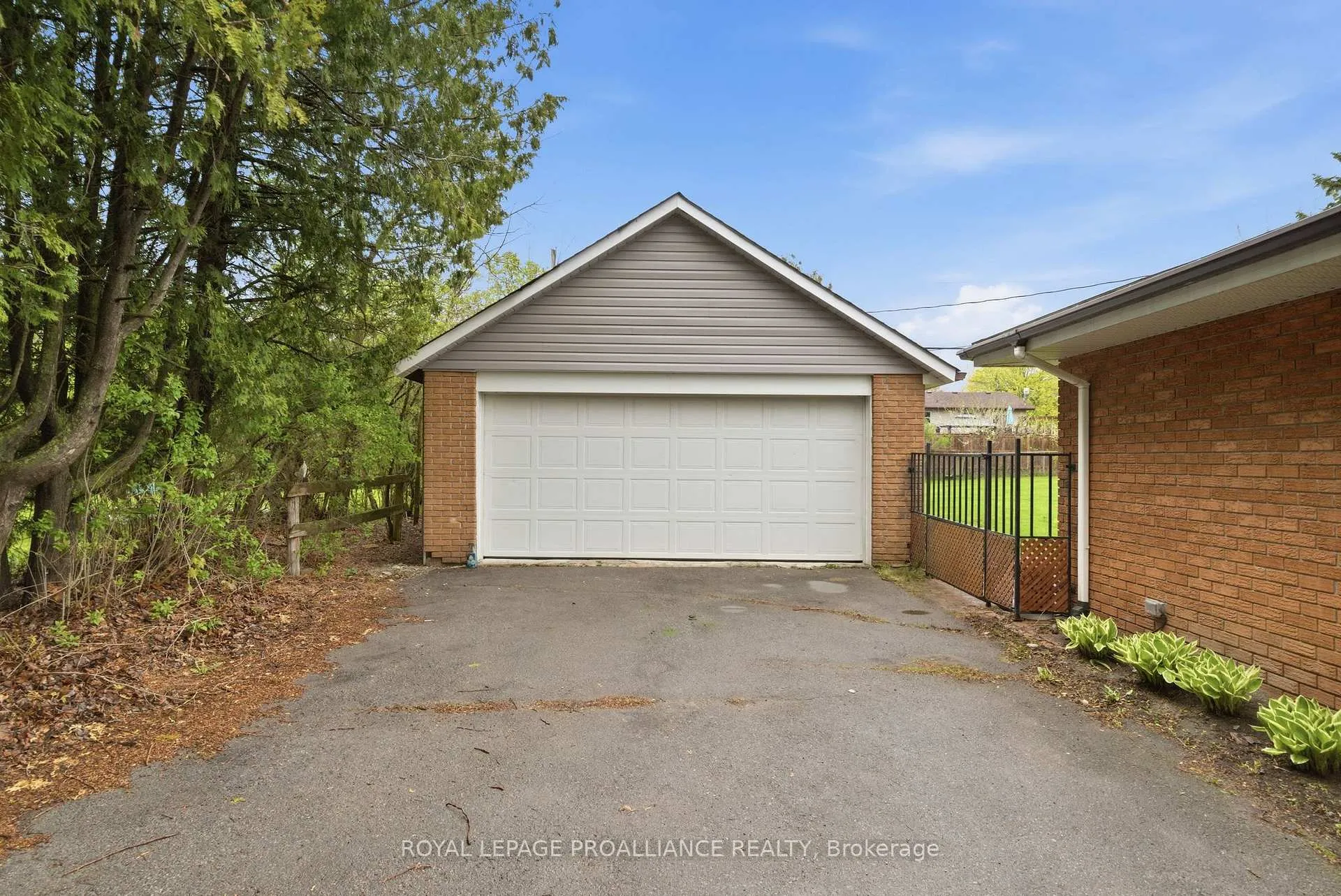 Photo 37 of 584 Whites Road, Quinte West, Sidney Ward — HOMEH