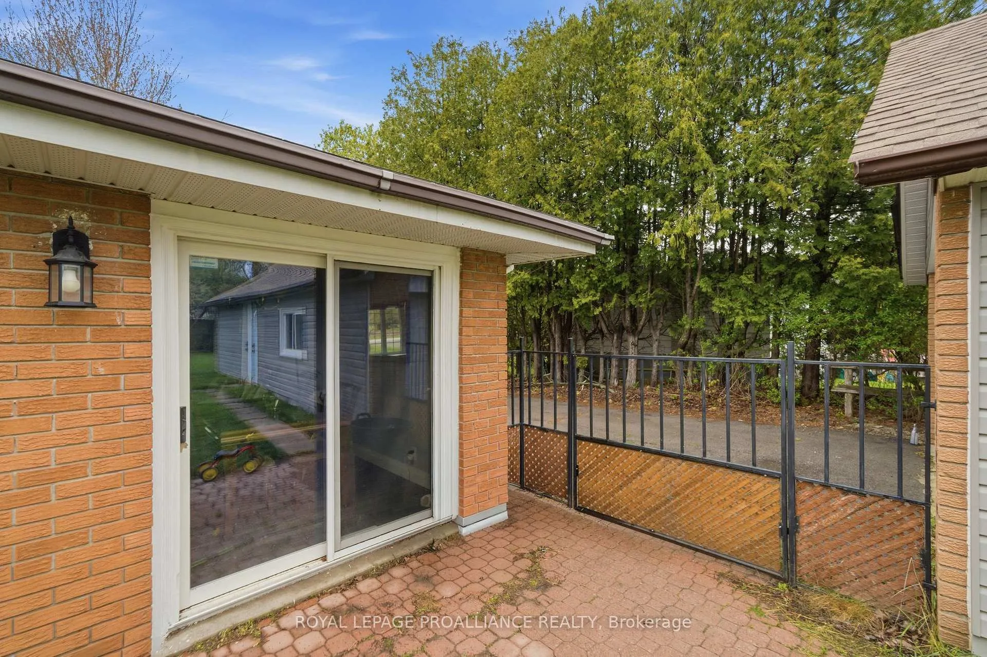 Photo 38 of 584 Whites Road, Quinte West, Sidney Ward — HOMEH