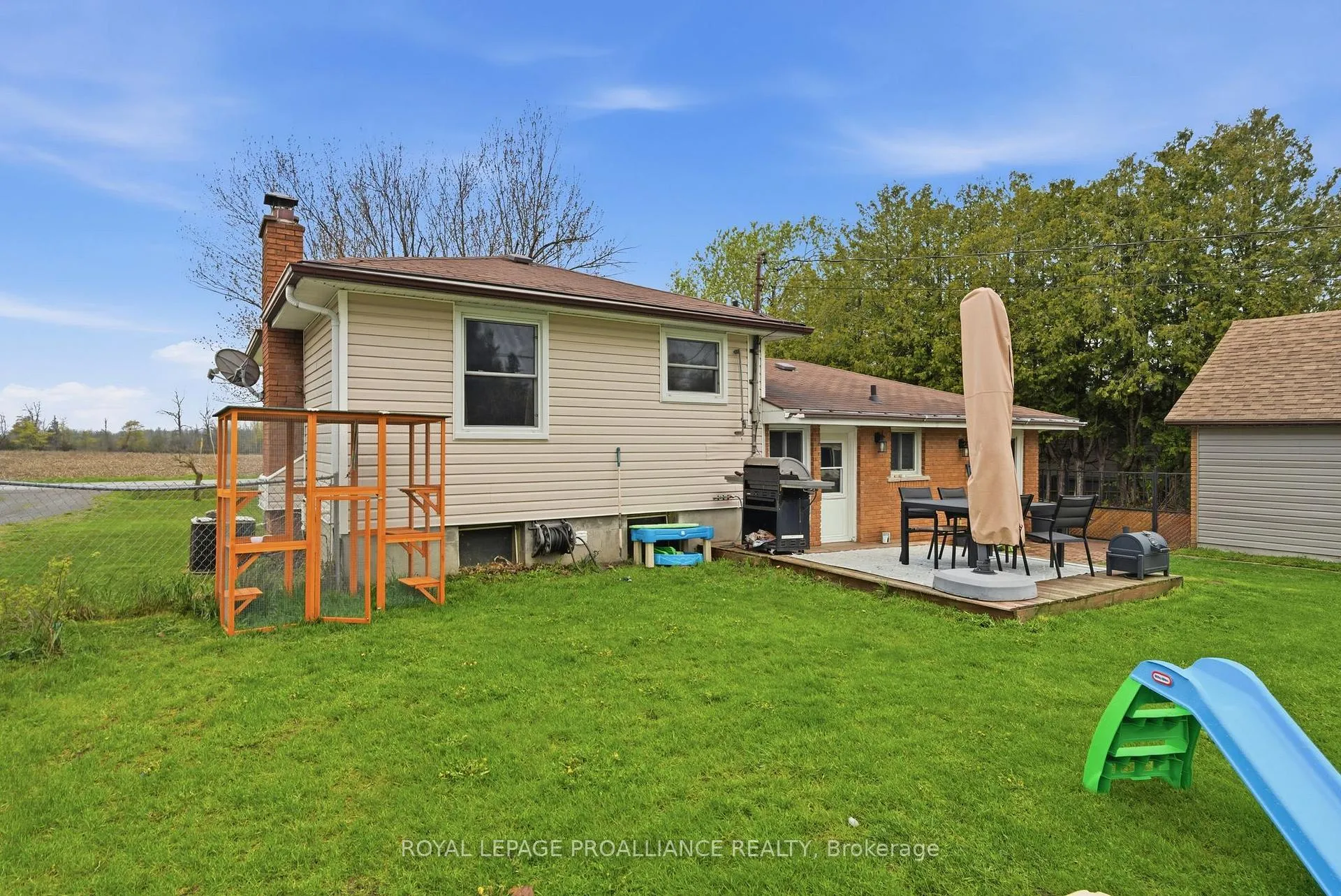 Photo 39 of 584 Whites Road, Quinte West, Sidney Ward — HOMEH