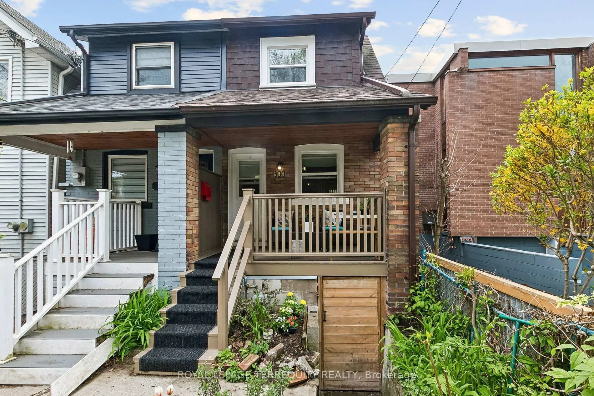 Photo 2 of 300 Rhodes Avenue, Toronto, Greenwood-Coxwell — HOMEH