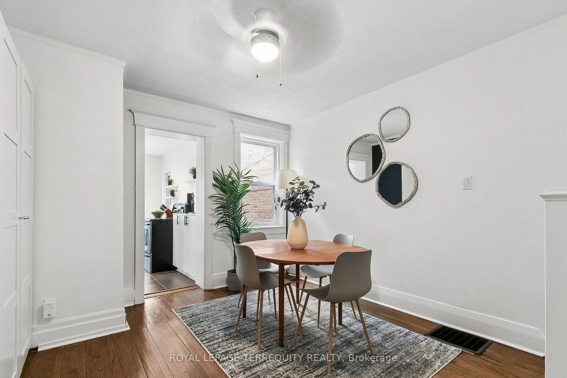 Photo 14 of 300 Rhodes Avenue, Toronto, Greenwood-Coxwell — HOMEH