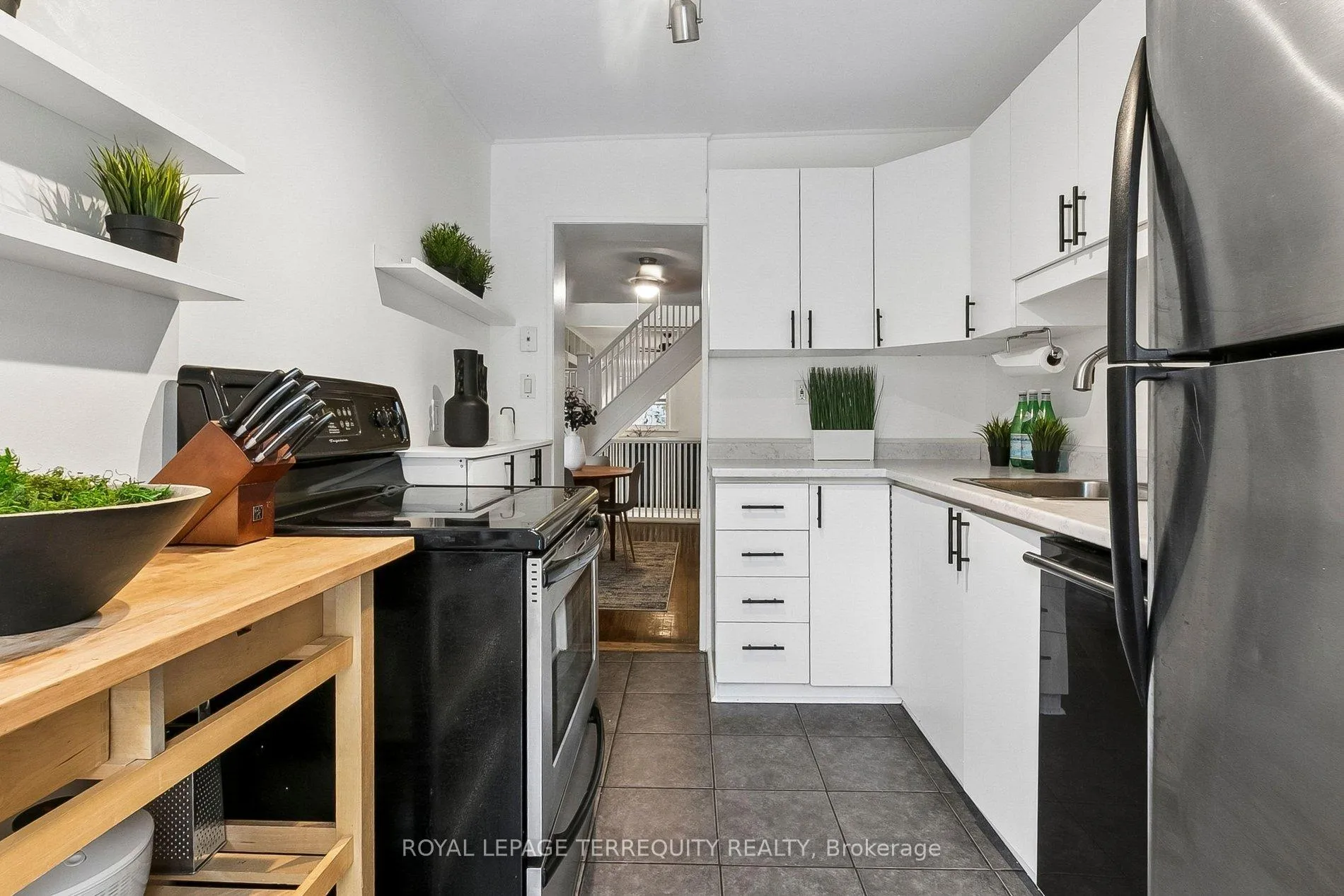 Photo 25 of 300 Rhodes Avenue, Toronto, Greenwood-Coxwell — HOMEH