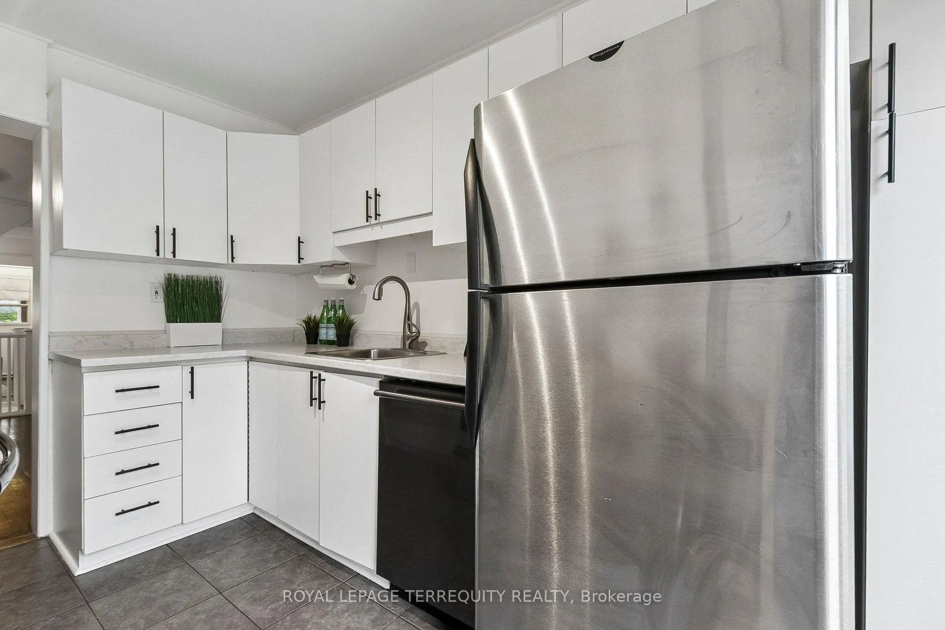Photo 27 of 300 Rhodes Avenue, Toronto, Greenwood-Coxwell — HOMEH