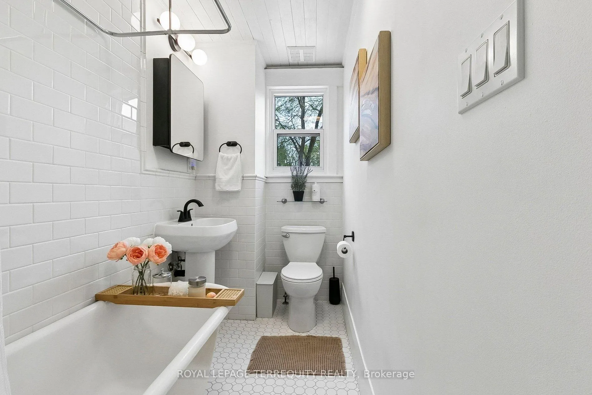 Photo 37 of 300 Rhodes Avenue, Toronto, Greenwood-Coxwell — HOMEH