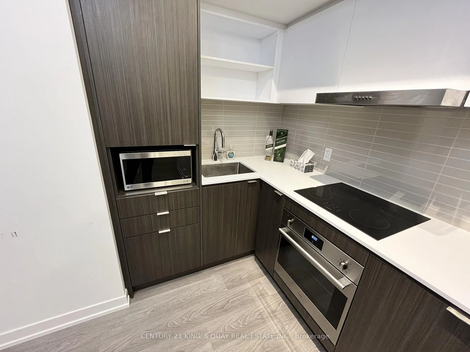 Photo 2 of Unit 4111, 55 Cooper Street, Toronto, Waterfront Communities — HOMEH