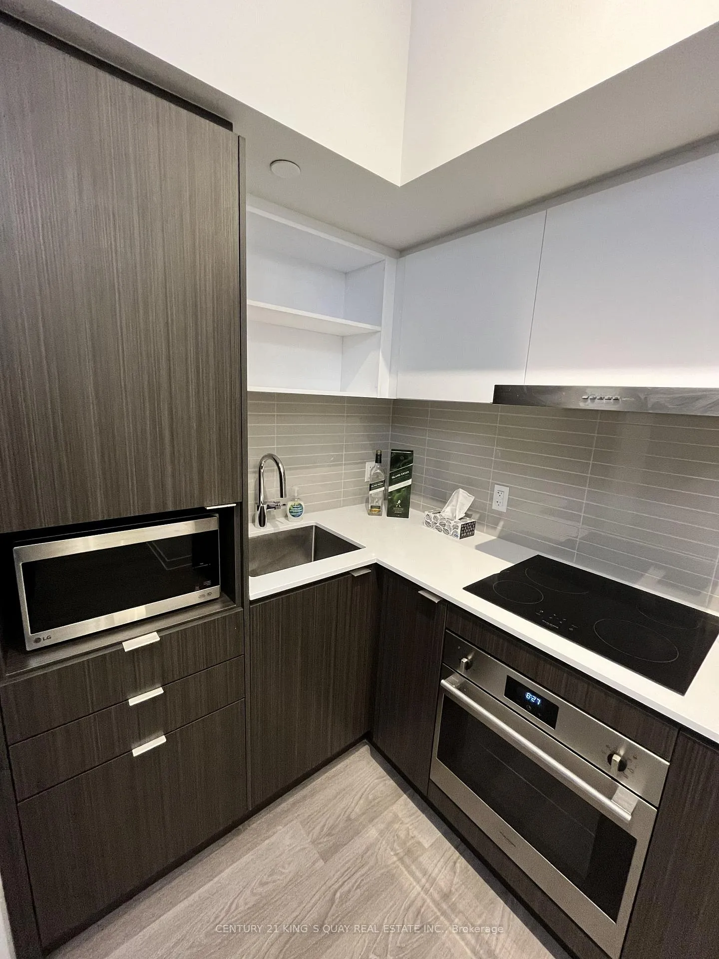 Photo 3 of Unit 4111, 55 Cooper Street, Toronto, Waterfront Communities — HOMEH