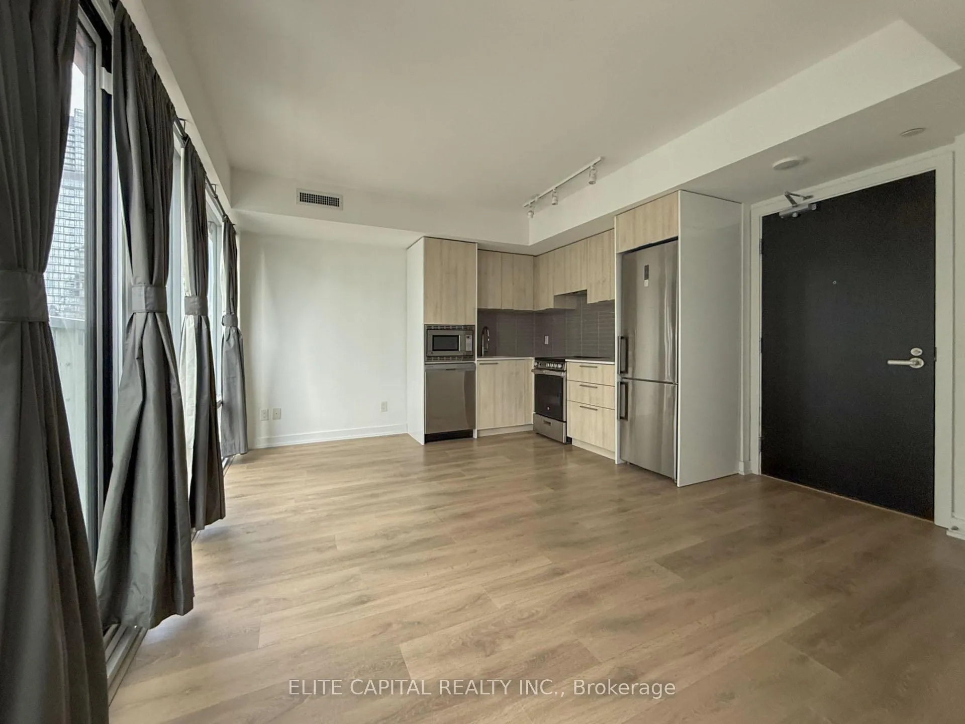 Photo 2 of Unit 1304, 18 Maitland Terrace, Toronto, Church-Yonge Corridor — HOMEH
