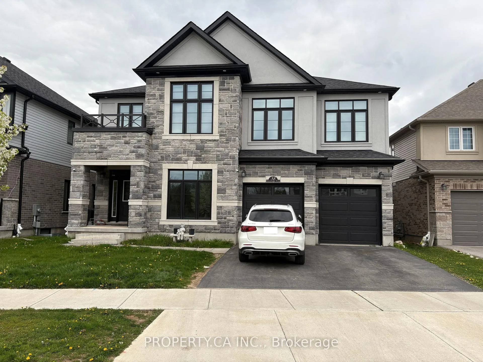 Photo 1 of Unit Lower, 38 Falconridge Drive, Waterloo, Bridgeport — HOMEH